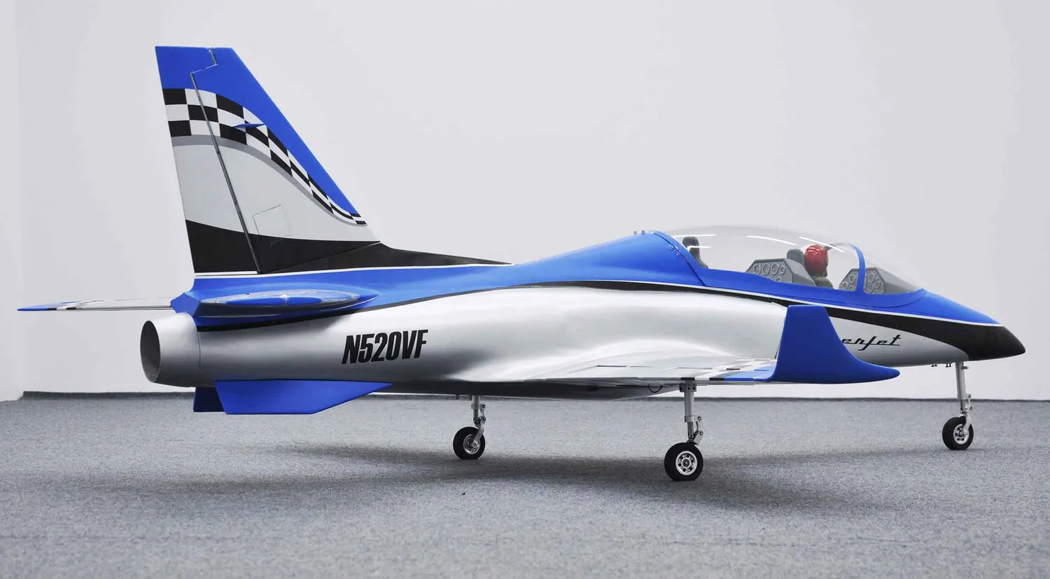 Black Horse Model BH205-SB VIPER JET MKII SILVER BLUE jet RC électrique 1885mm