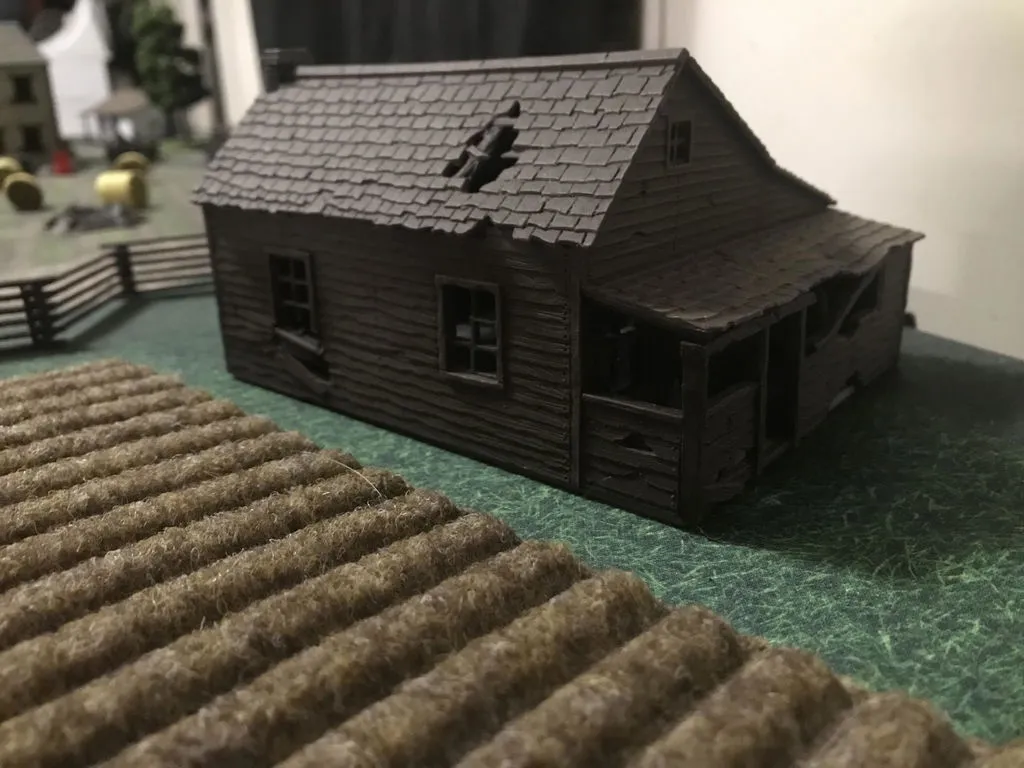 Bolt Action Ramshackle House décor maison plastique