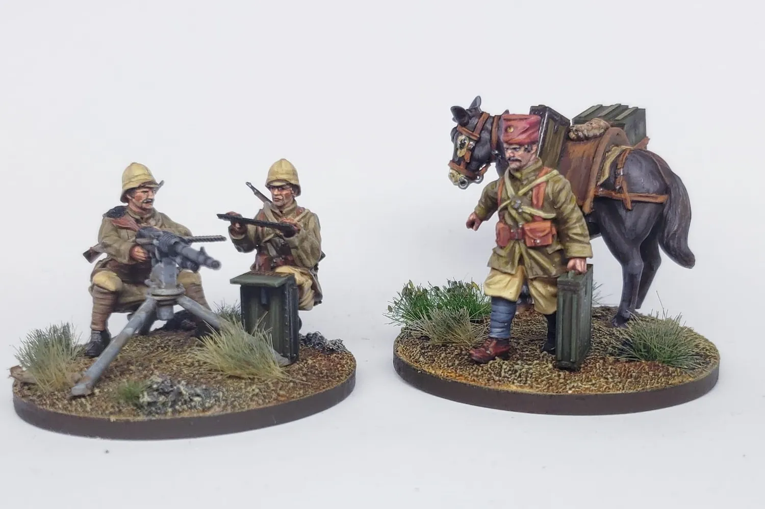 DES TRANCHEES AUX BARRICADES Mitrailleuse hotchkiss et sa mule de transport STL 28/32 mm