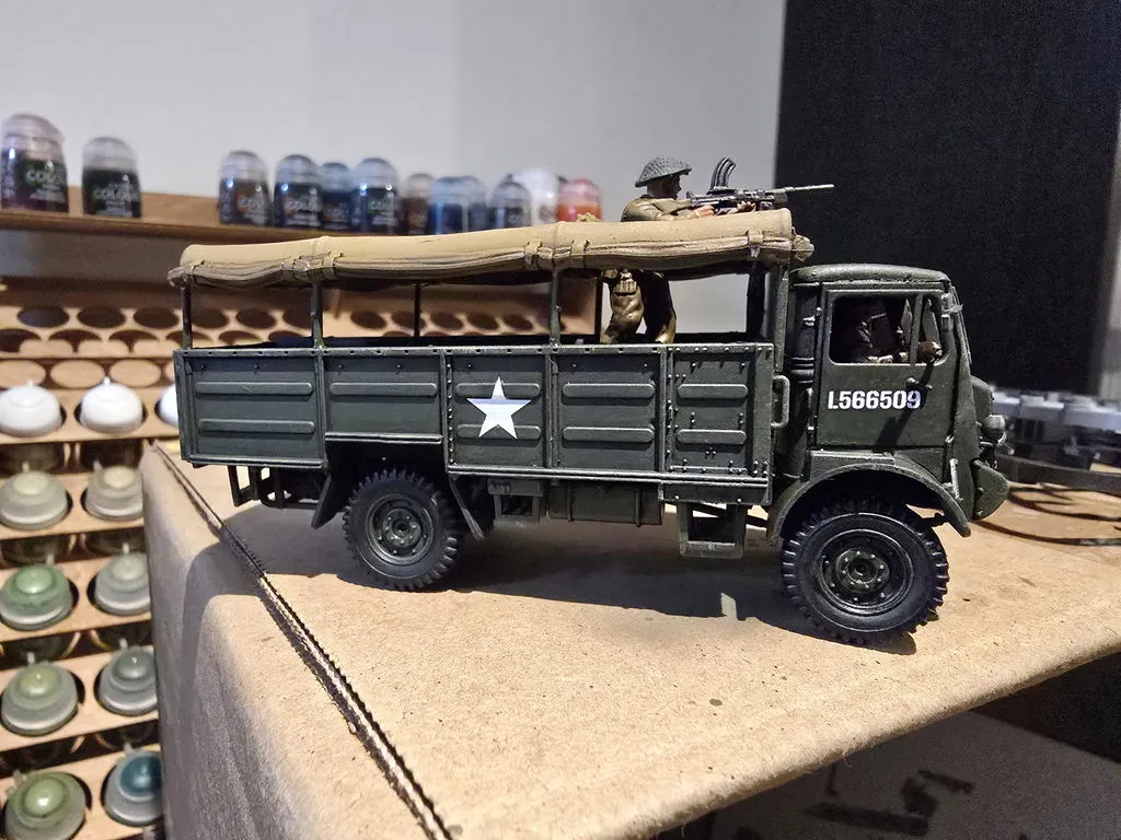 Bolt Action Bedford QLT camion de transport plastique