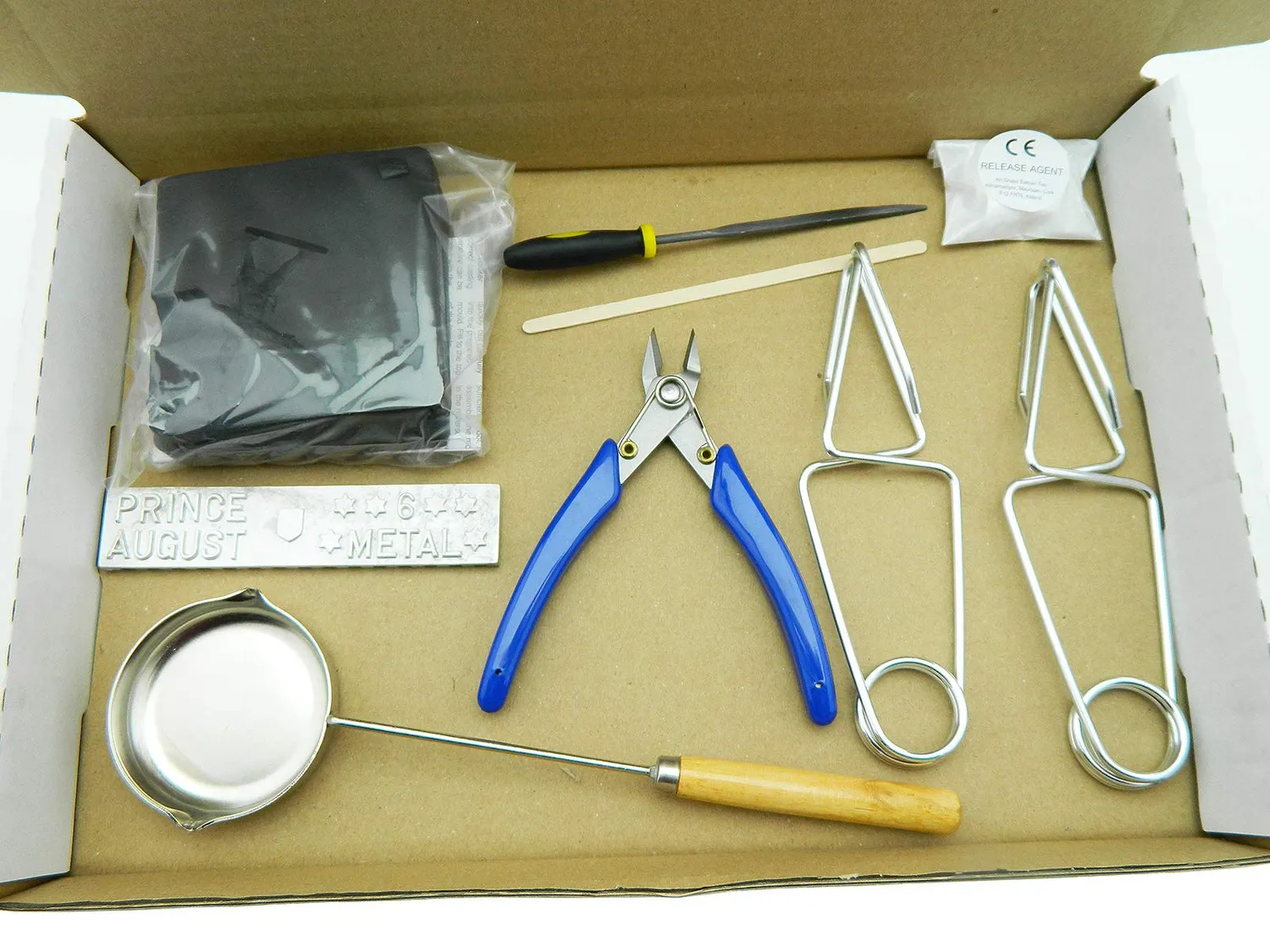 Prince August PA13682 kit de moulage figurines 25 mm squelettes blindés