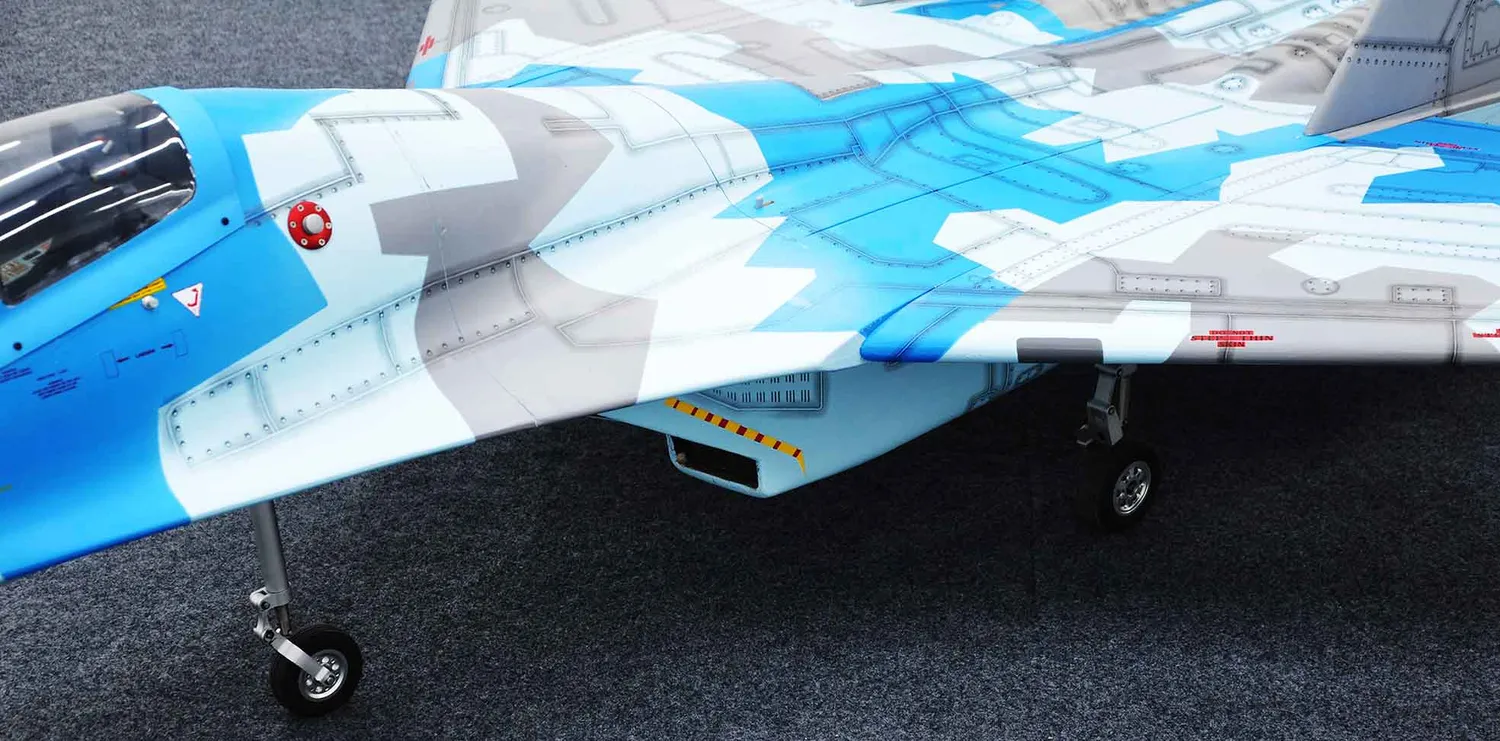 Black Horse Model SU-30 BH208 avion RC 1725mm turbine