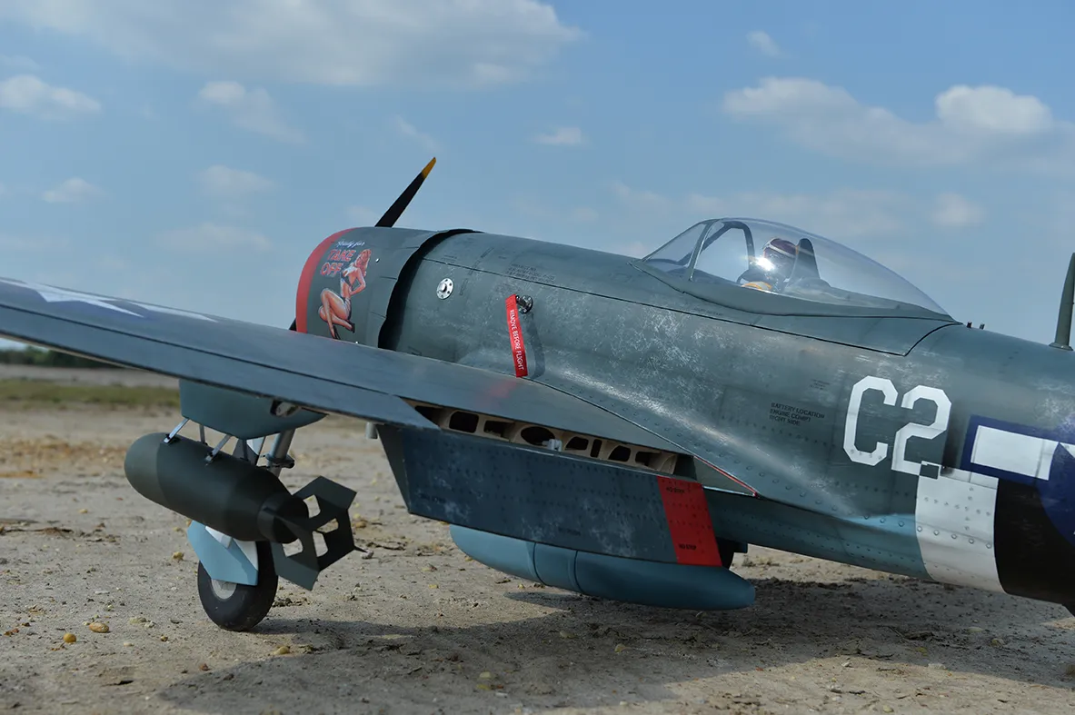 Black Horse BH117 P-47 Thunderbolt avion RC 2075mm 60cc