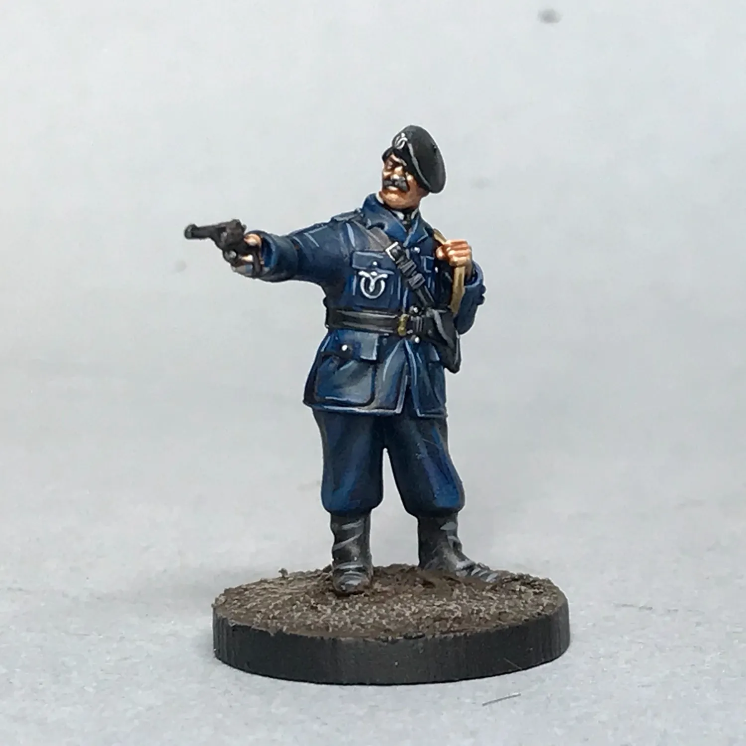 DES TRANCHEES AUX BARRICADES MILICE FRANCAISE figurines 28 mm résine