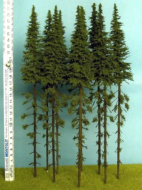 Model Scene SK300 épicéas 280-320 mm avec tronc lot 5