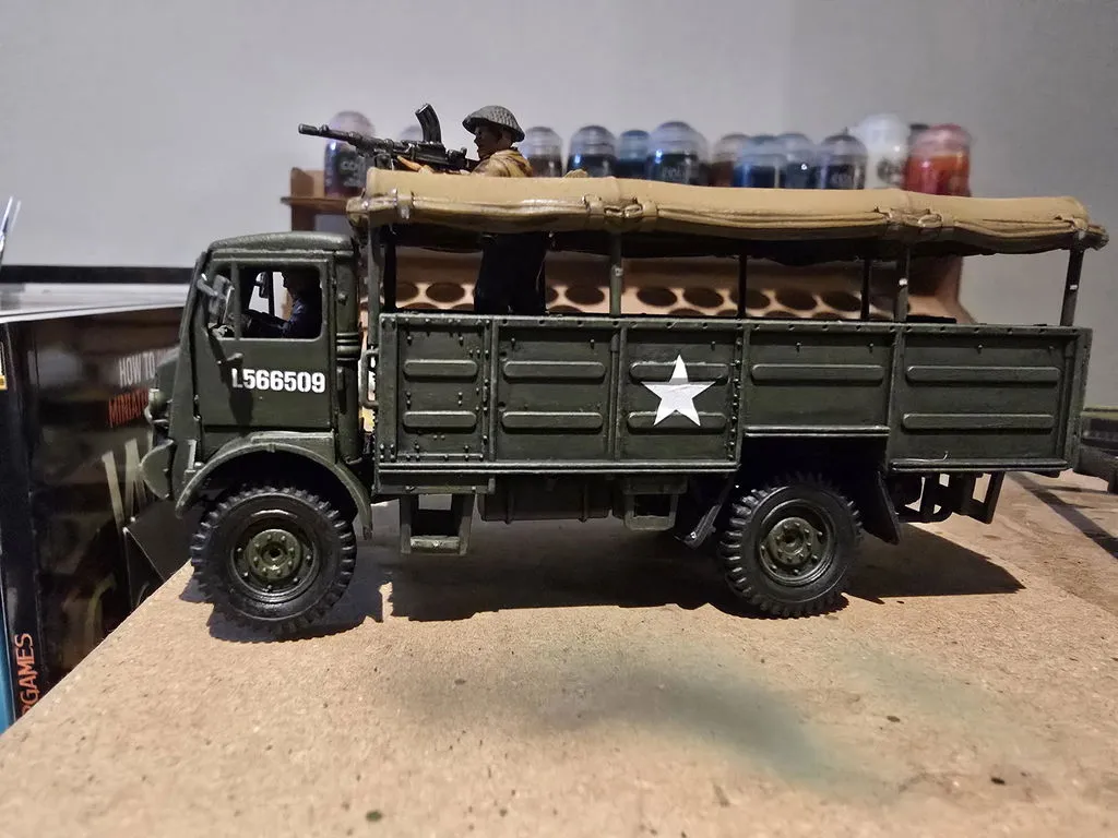 Bolt Action Bedford QLT camion de transport plastique